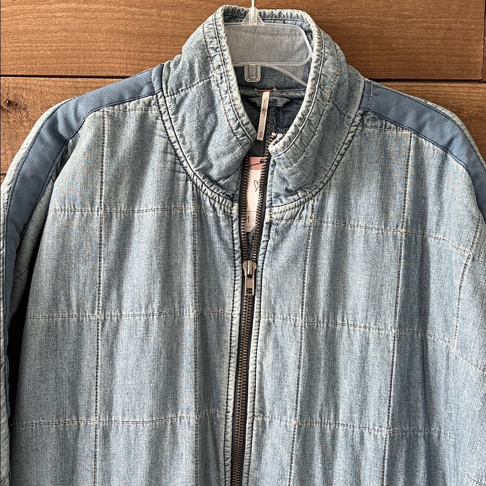 NWT Free People Women's Dolman Quilted Denim Jacket in Cali Indigo Size Medium - Picture 3 of 8